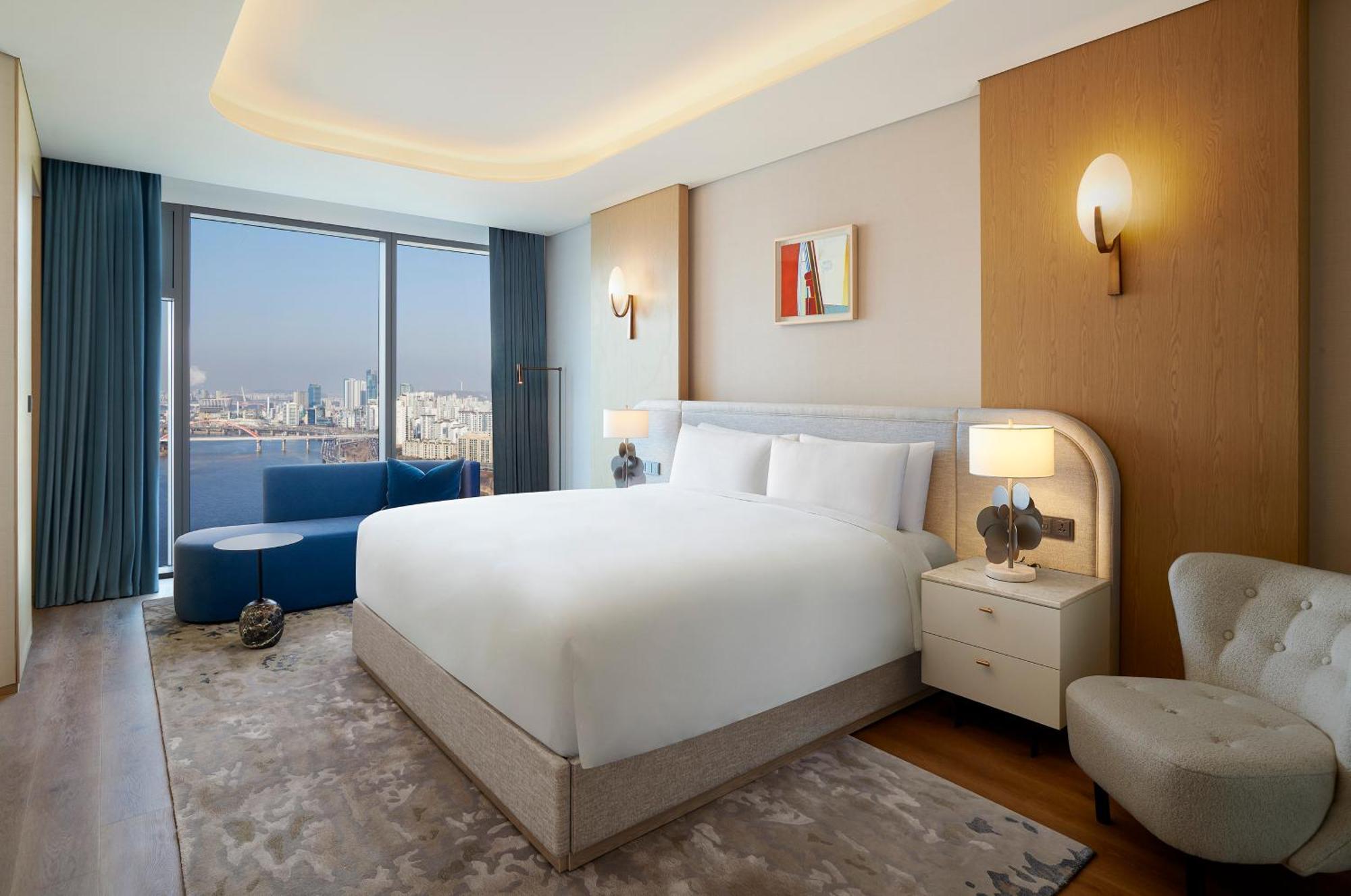 Naru Ambassador - Mgallery Collection Hotel 5*
