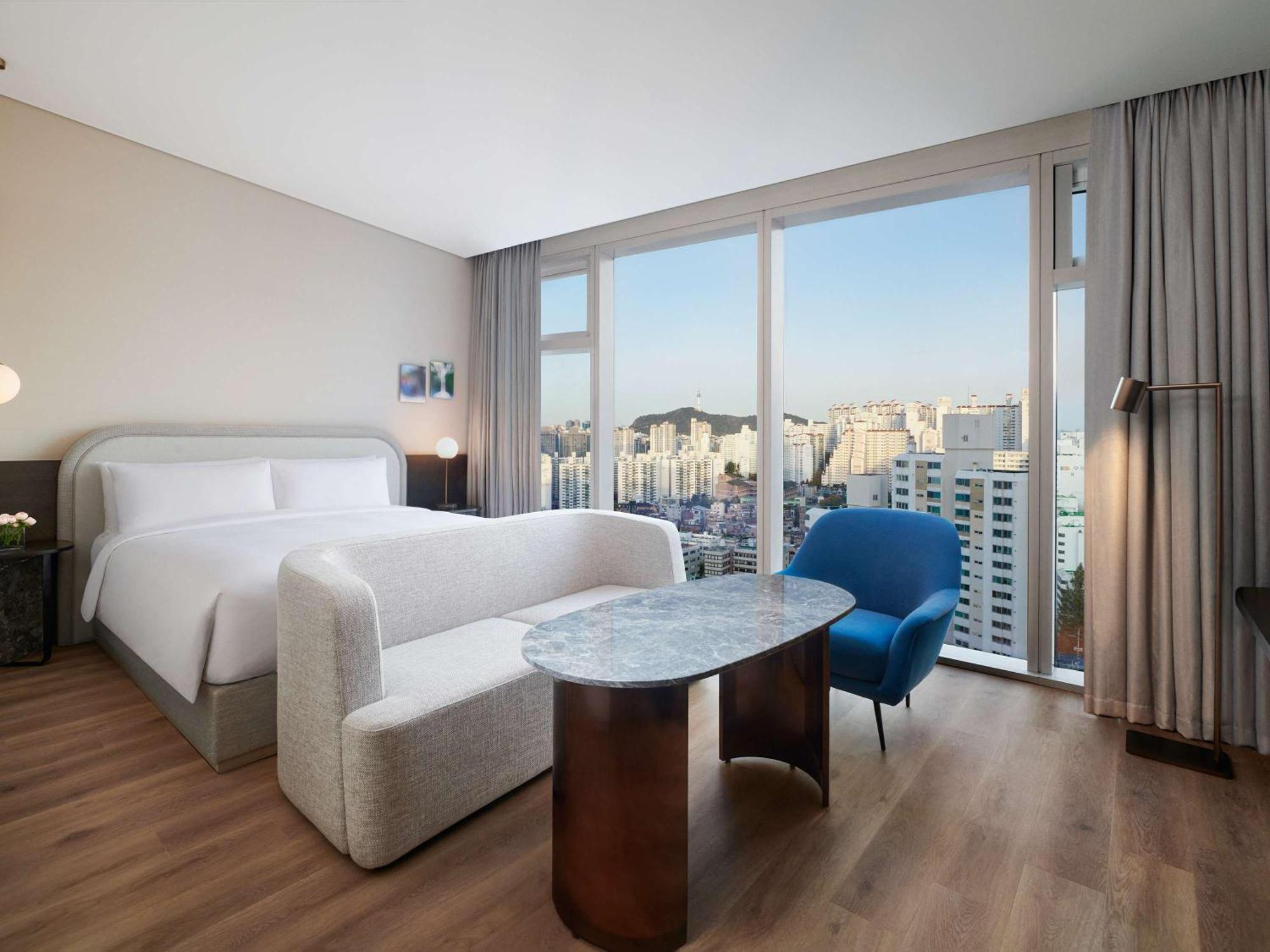 Hotel Naru Mgallery Ambassador